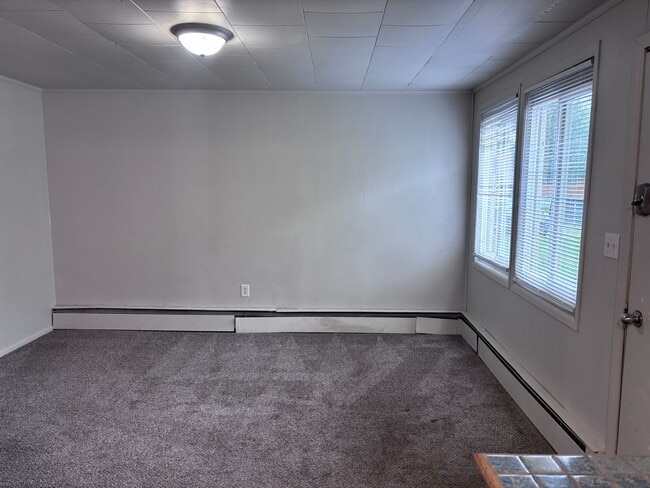 Building Photo - 3604 Oregon Dr