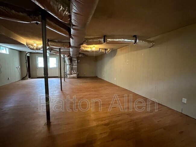 Building Photo - 45 High Meadow Rd