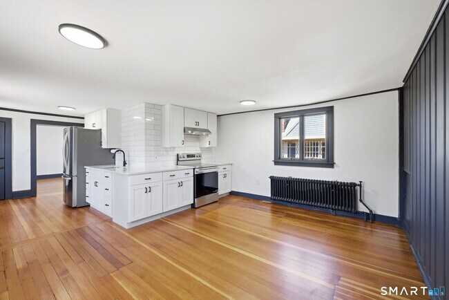 Building Photo - 883 Worthington Ridge