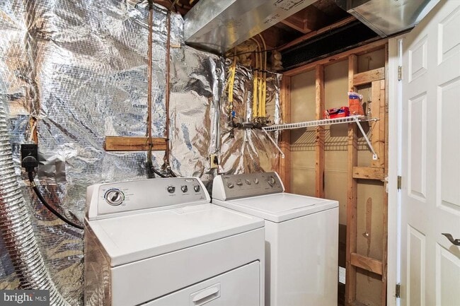 Building Photo - 813 Geronimo Dr
