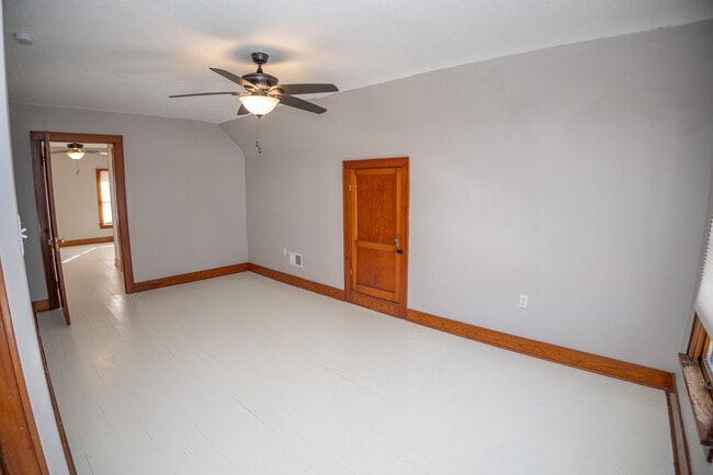 Building Photo - 5410 Simpson St