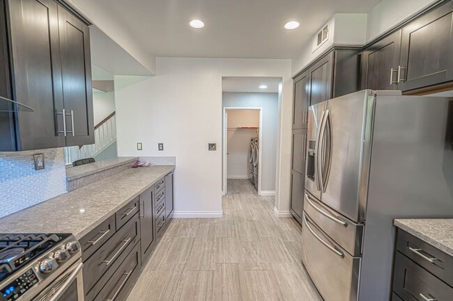 Building Photo - COMING SOON! Village Walk 2 Bedroom for Re...