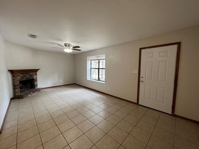 Building Photo - 211 Parkbrook Cir