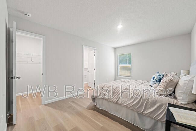 Building Photo - 9221 8th Ave