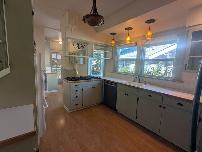 Building Photo - Stylish, Spacious, and Serene – The Home Y...