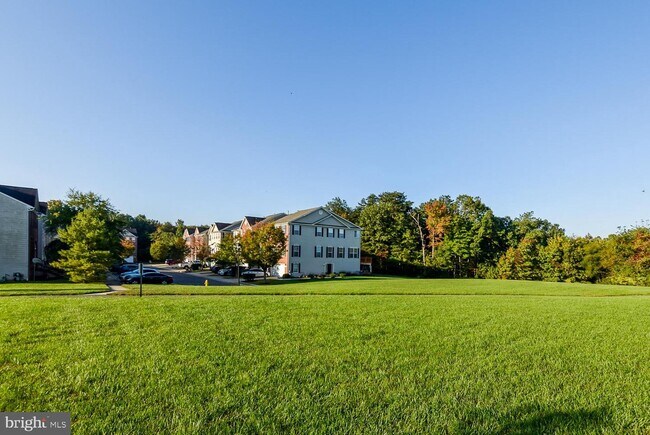 Building Photo - 1551 Falling Brook Ct