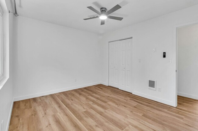 Building Photo - 1408 Hermes Ave