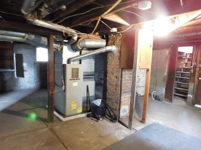 Building Photo - 3Bd/1Ba Single Story House w/ Basement - A...