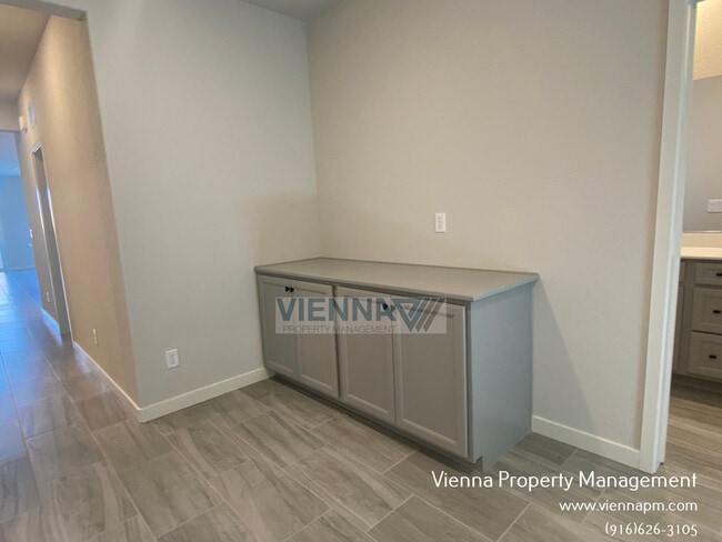 Building Photo - 7441 Moon Dream Wy