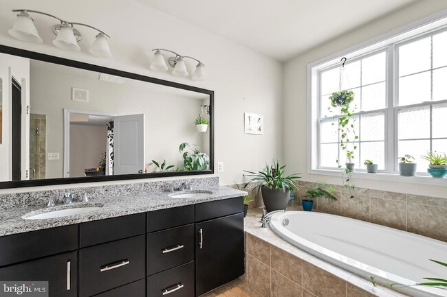 Building Photo - 43151 Wealdstone Terrace