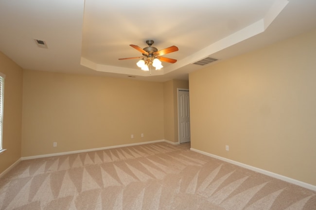 Building Photo - Charming 3-bedroom, 2-bath home
