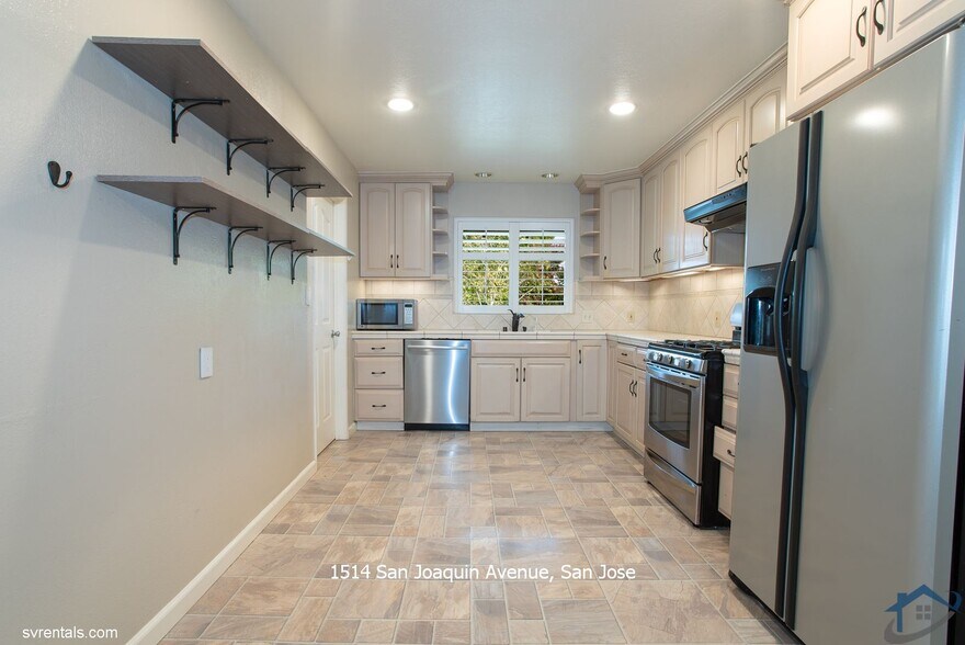 Building Photo - 1514 San Joaquin Ave