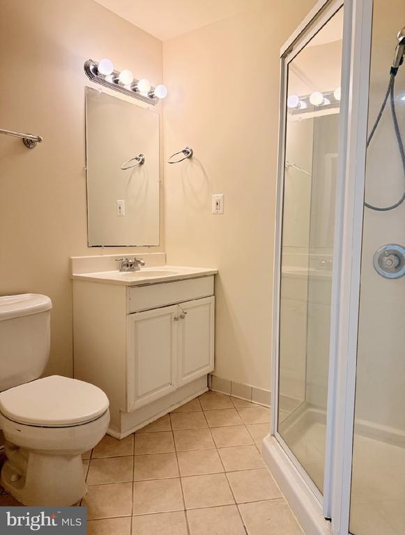 Building Photo - 43520 Lucketts Bridge Cir