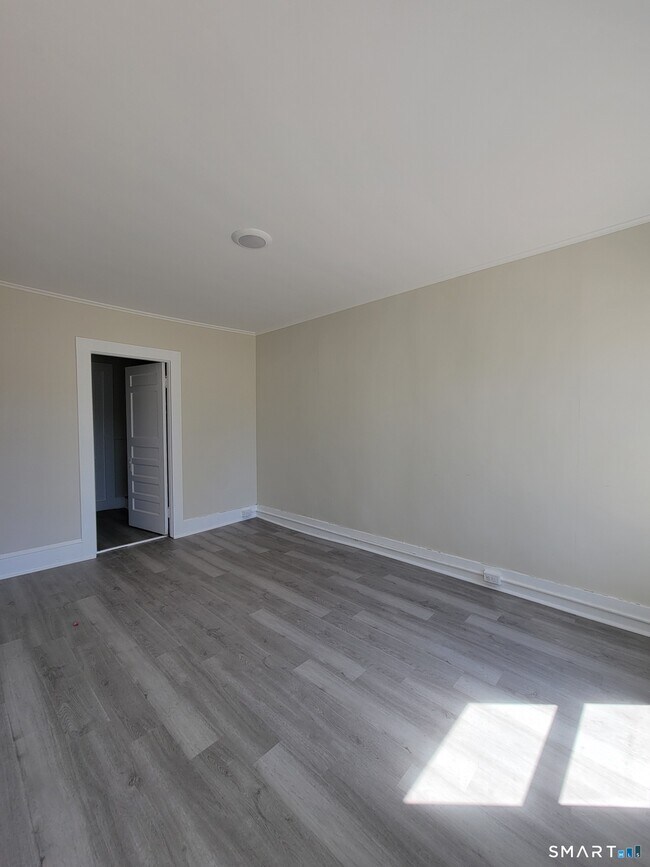 Building Photo - 120 North St