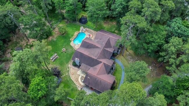 Building Photo - 44 Lake Forest Cir