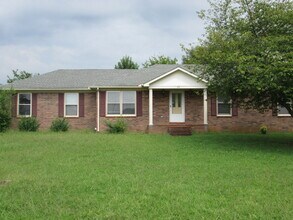 Building Photo - Coming Soon Great location!