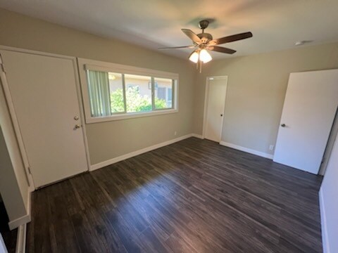 Building Photo - 7925 Vineland Ave