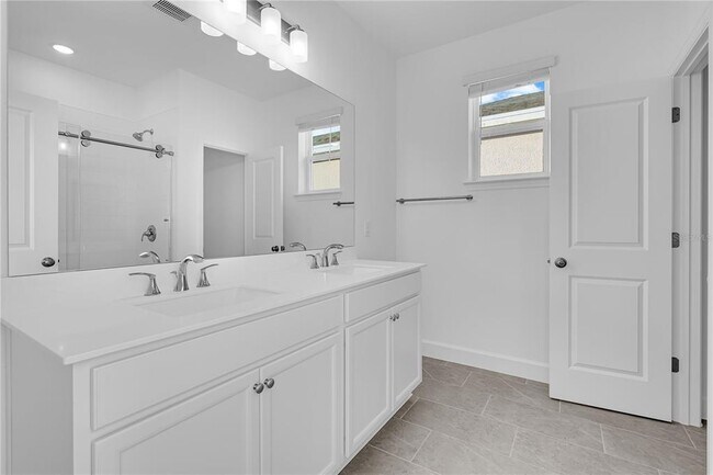 Building Photo - 12524 Westhaven Oak Dr