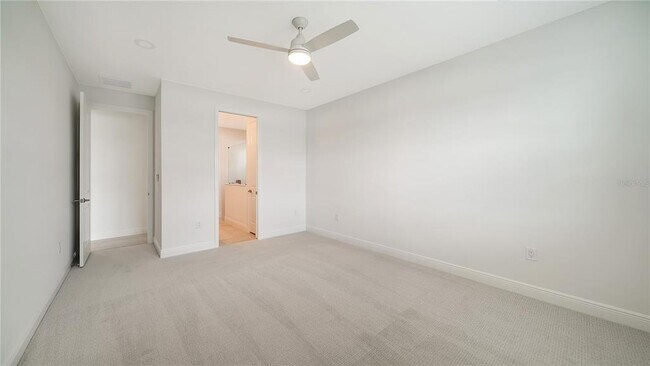 Building Photo - 8168 Sternway Rd