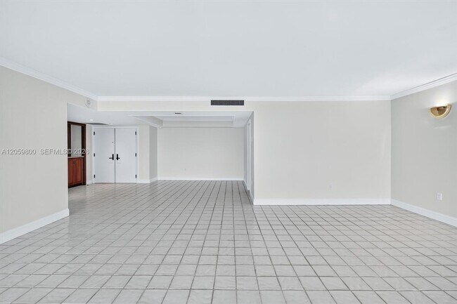 Building Photo - 1 Grove Isle Dr