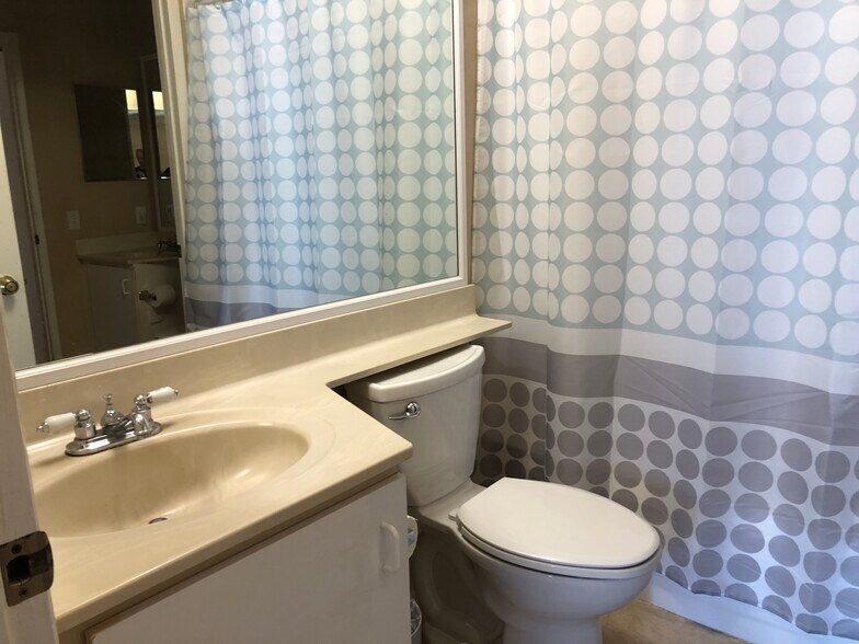 Building Photo - 480 Kenolio Rd