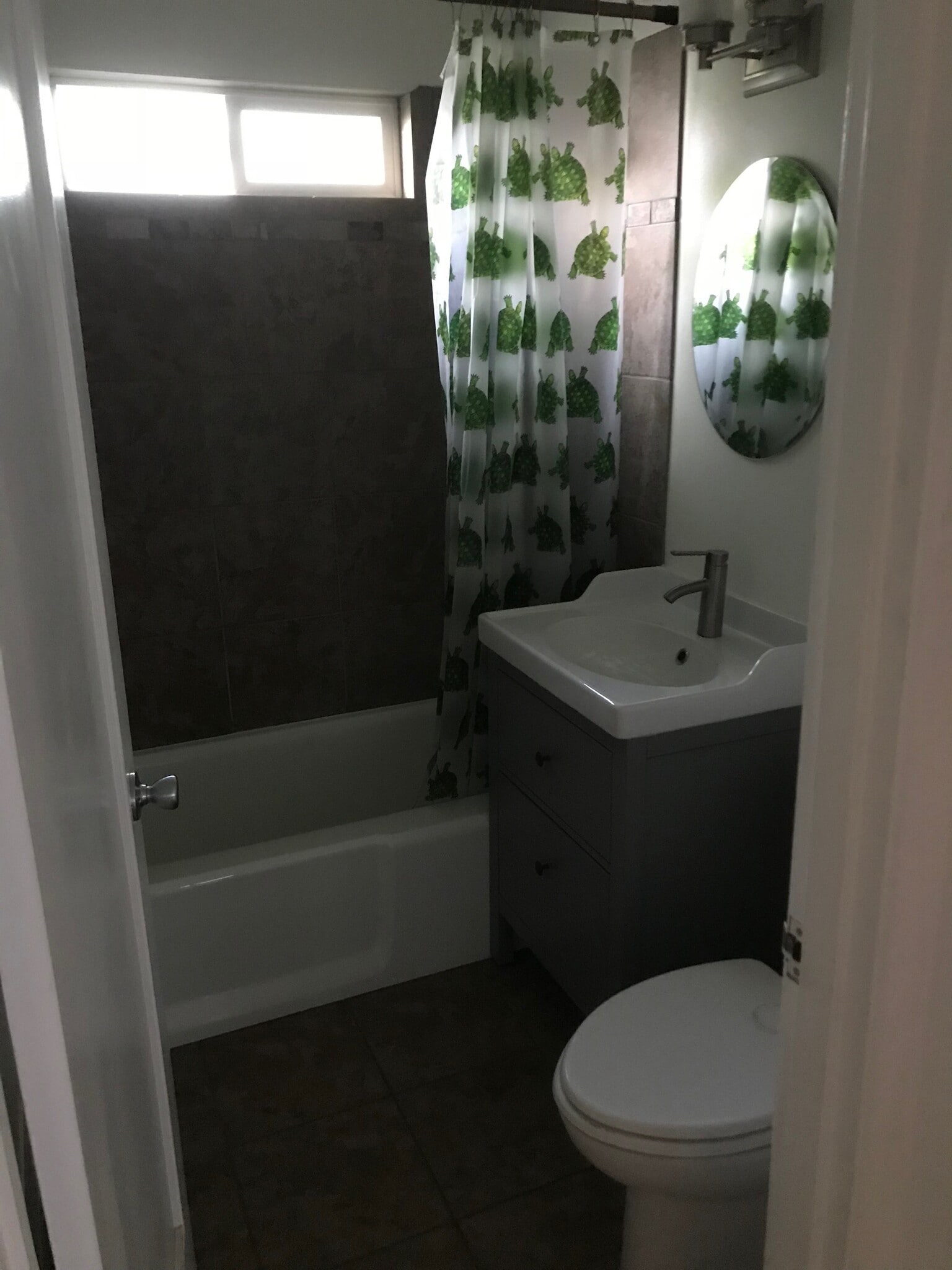 Bath (on main) - 9003 SE Stephens St