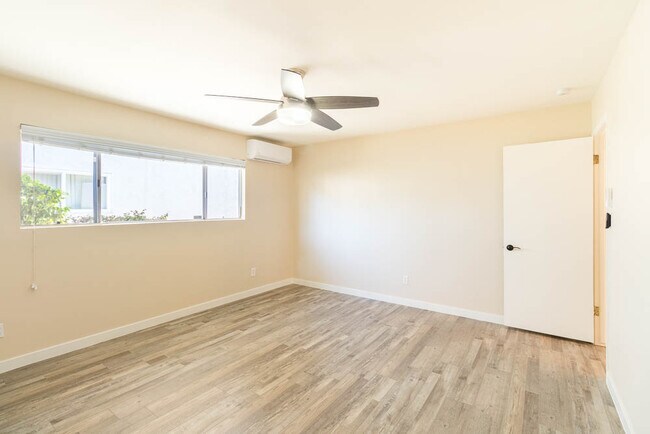 Building Photo - 2102 Mathews Ave