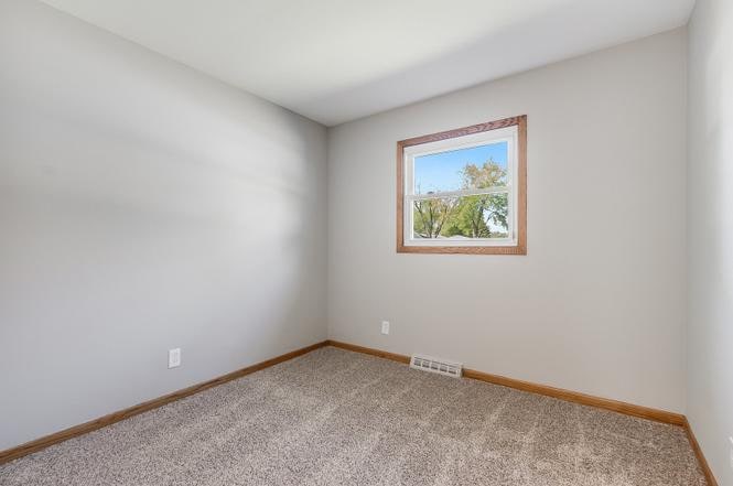 Building Photo - 2040 Blueberry Ln