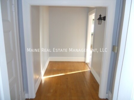 Building Photo - 189 Forest Ave