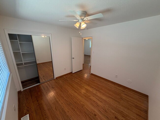 Building Photo - 3 Bedroom | 2 Bathroom | Single Family Home