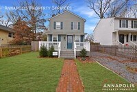 Building Photo - 1708 Chesapeake Dr