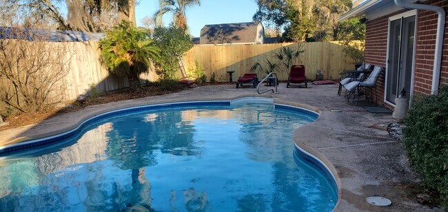 Building Photo - 2620 Moody Ave