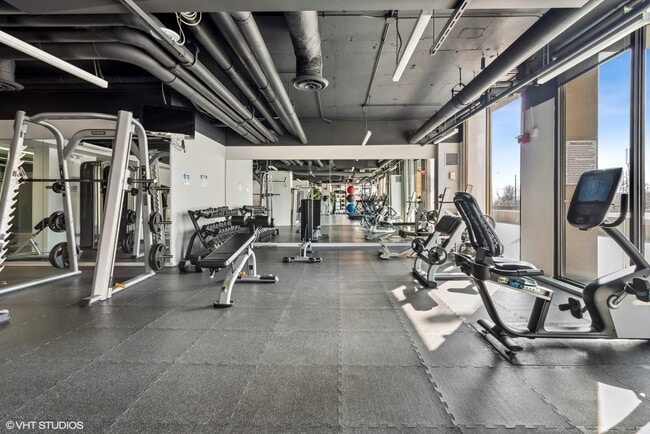 Building Photo - 2020 N Lincoln Park W