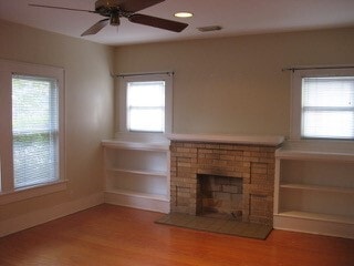 Building Photo - 1021 E 16th St