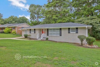 Building Photo - 2422 Shamrock Dr