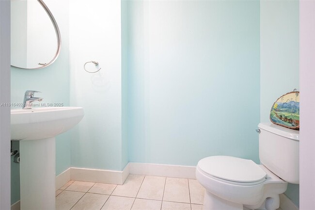 Building Photo - 1900 N Bayshore Dr