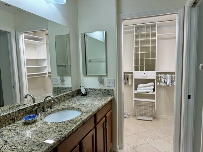 Building Photo - 28044 Cavendish Ct