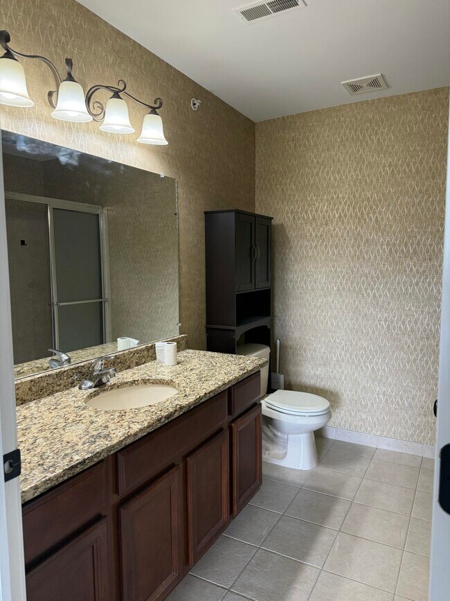 Building Photo - 2260 Leighton Dr