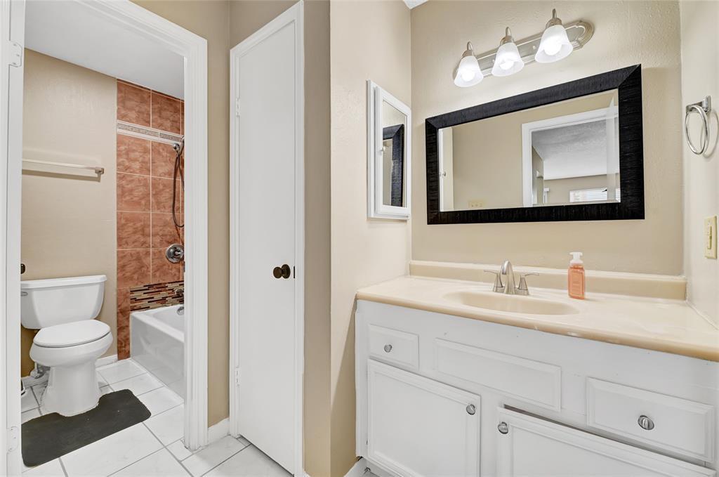 Building Photo - 8409 Sands Point Dr
