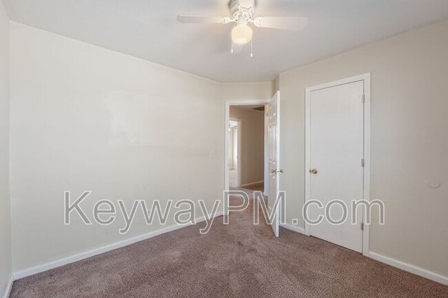 Building Photo - 3325 Hamden St