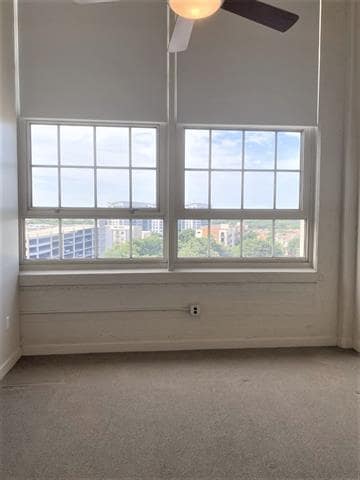 Building Photo - 2600 W 7th St