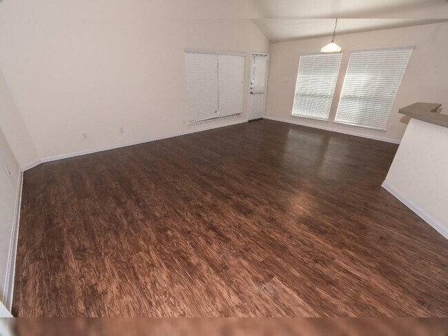 Building Photo - 29651 Clover Shore Dr