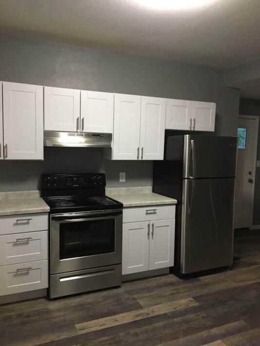 Building Photo - 212 S Albert Ave