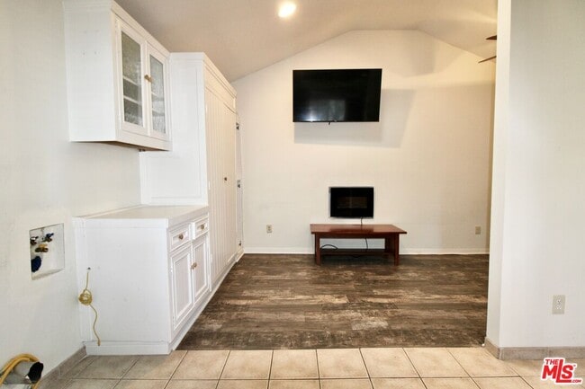 Building Photo - 17614 Bromley St