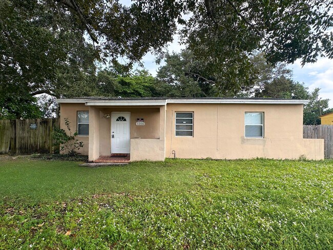 Building Photo - 1206 NW 17th Ave