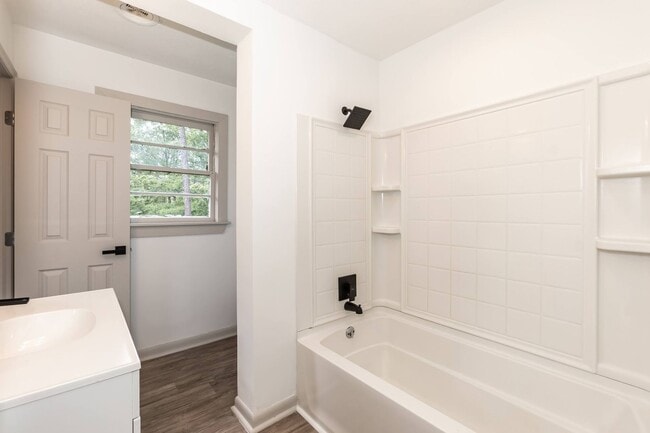 Building Photo - Spacious 4-Bedroom Rental – 10 Minutes from Fort Bragg & local amenities!