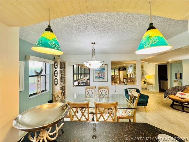 Building Photo - 10044 S Ocean Dr