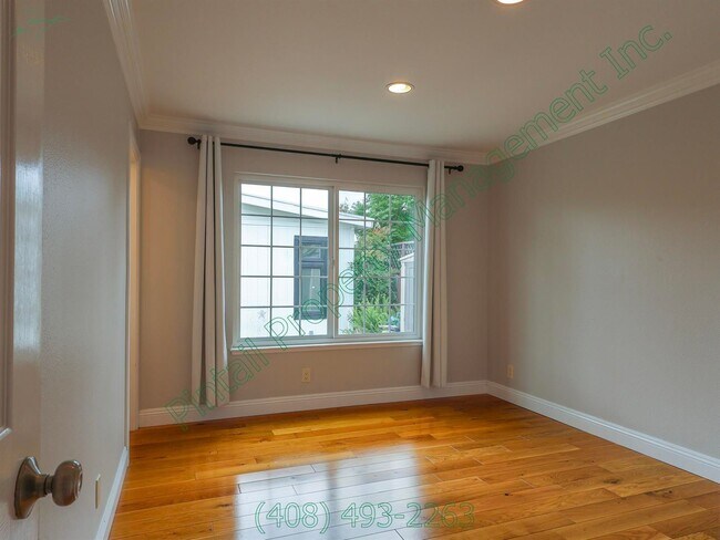 Building Photo - 5950 Cabral Ave