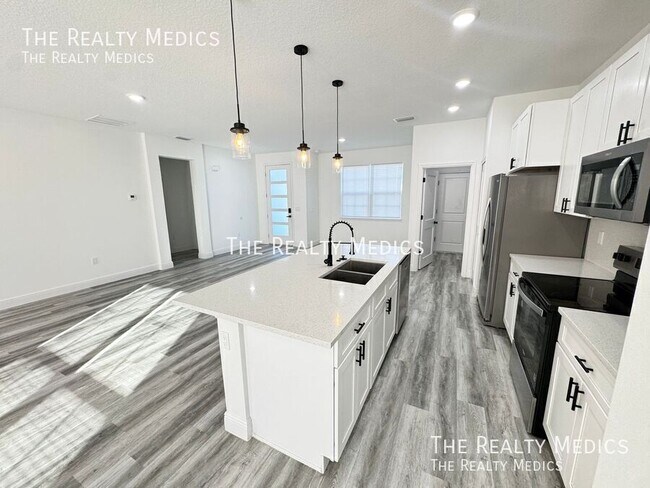 Building Photo - 310 Dogfish Way