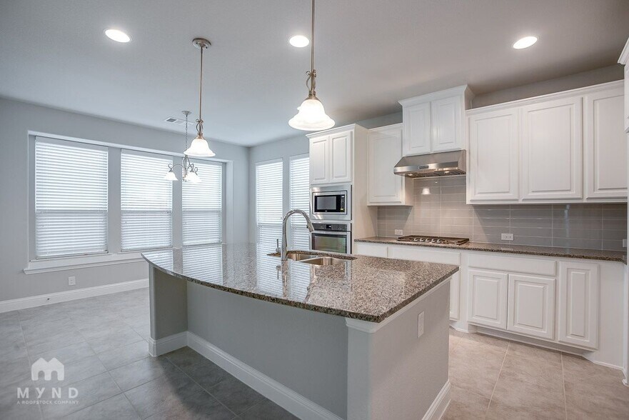 Building Photo - 120 Knight of Realm Blvd